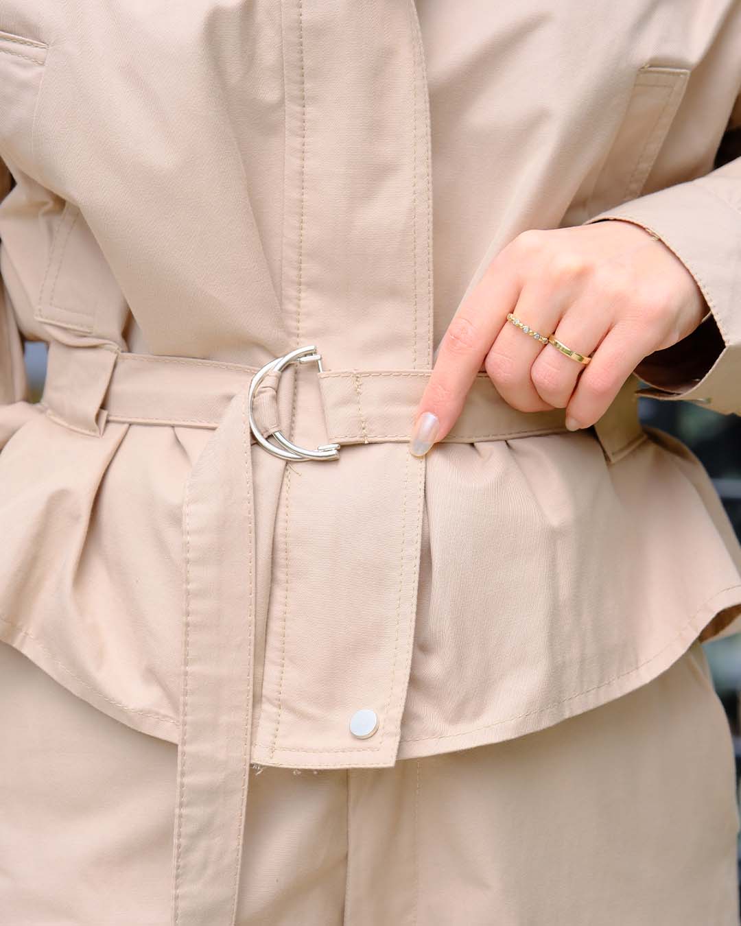 KEMERLİ CEPLİ CEKET