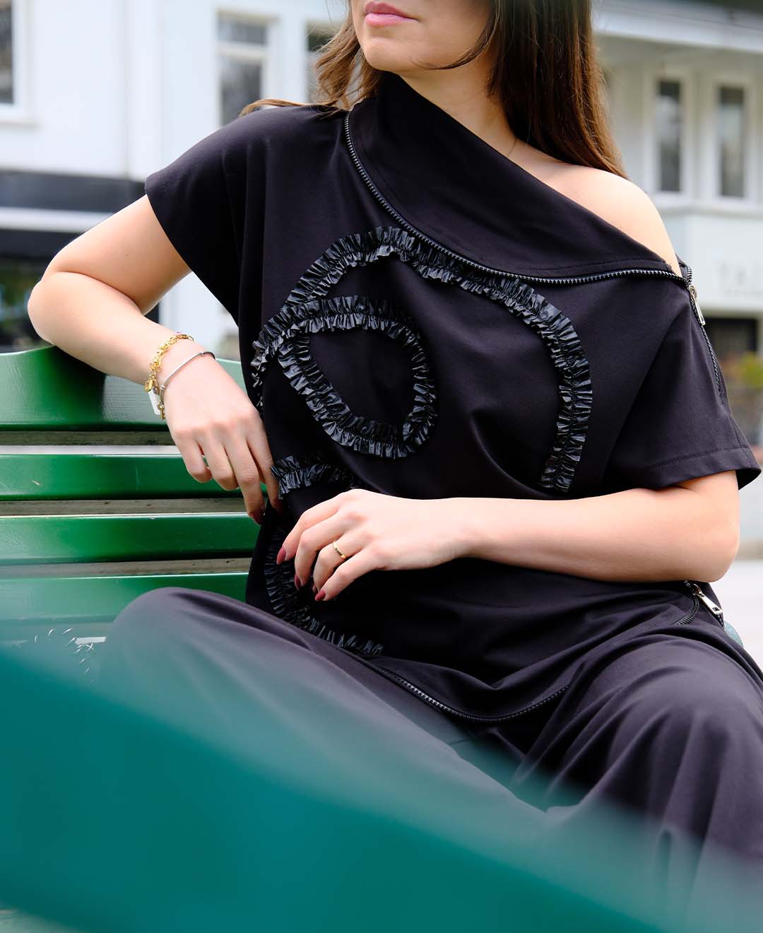 FERMUAR DETAYLI BLUZ