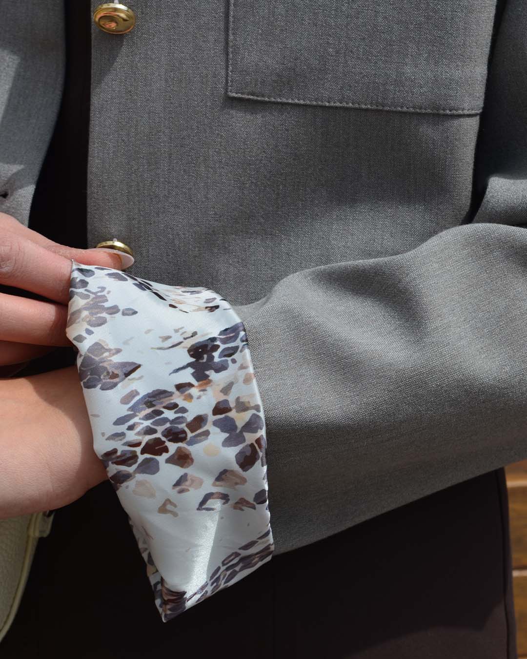 METAL DÜĞMELİ KISA CEKET